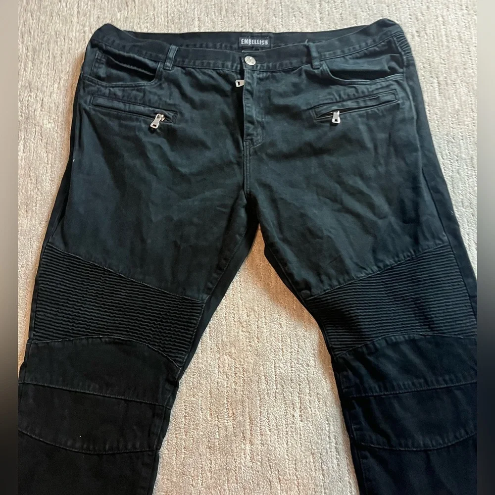 EMBELLISH BLACK STRAIGH LEG JEANS SZ 44